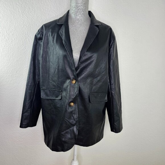 Nasty Gal Black Vegan Leather Oversized Blazer - Picture 2 of 11